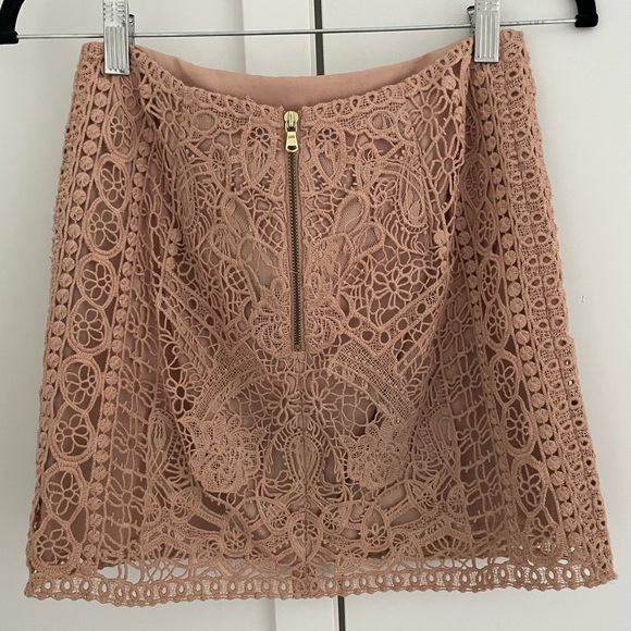 Club Monaco skirt size 0 - Picture 3 of 3